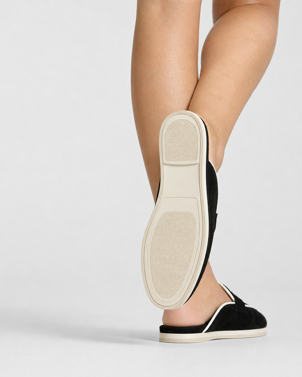 Saint-Tropez Suede Mule Loafers Black — zool close-up