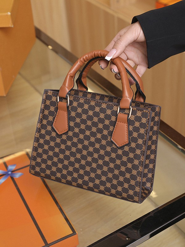 R3CEIVED Le Amour Paris Bag