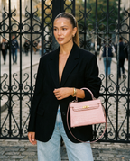 R3CEIVED Mademoiselle Paris handbag pink - premium lifestyle foto smeedijzeren poort