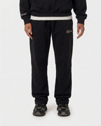 The Hustlers Jogger black - female model front view