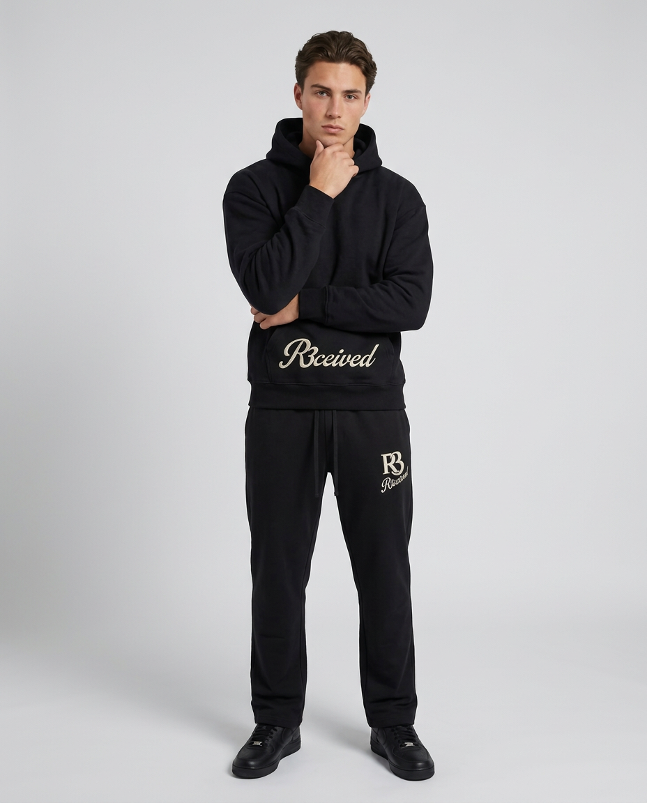 Signature Hoodie black - front, male model